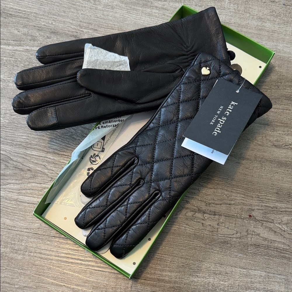 Kate Spade Quilted Black Leather Gloves. Small . NEW